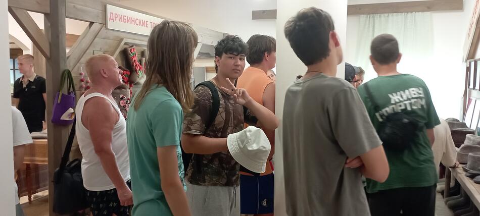 Спортсмены из Российской Федерации в гостях в музее