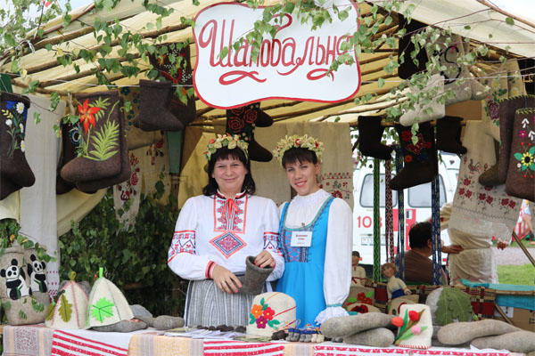 Александрия собирает друзей